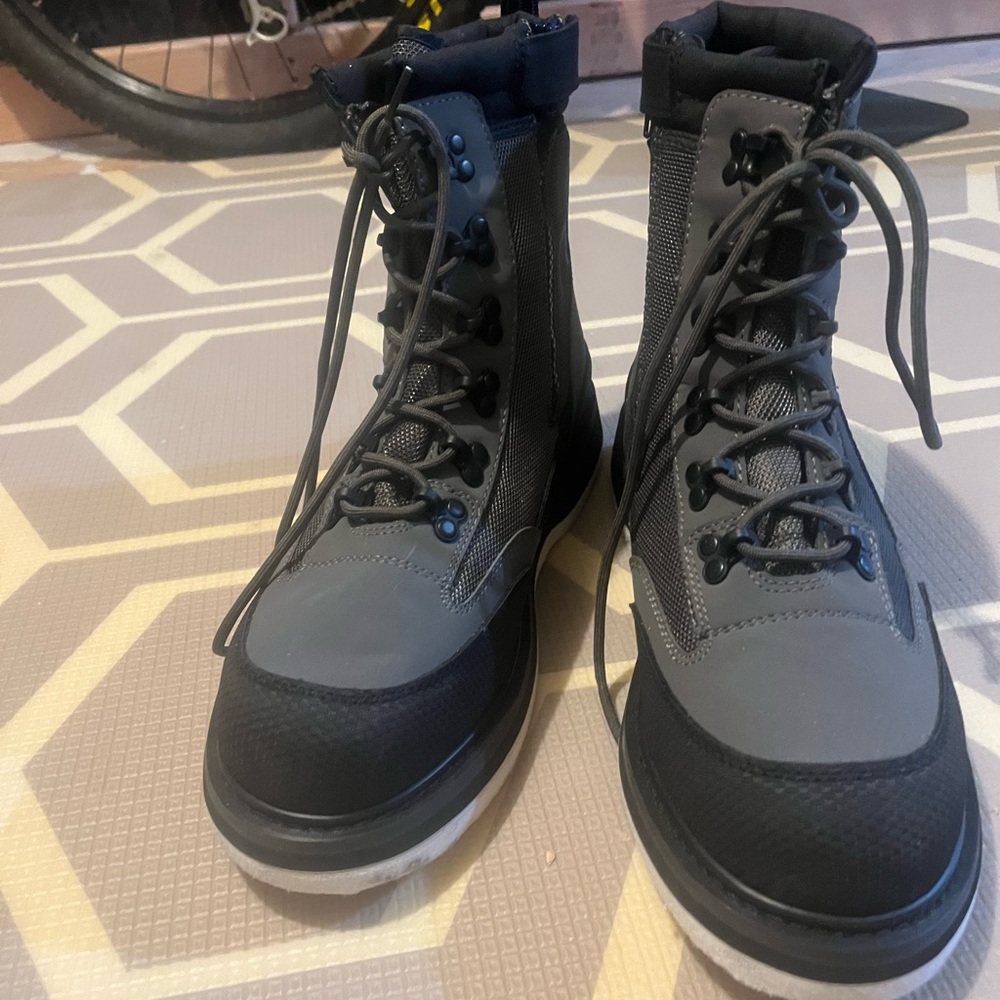 Orvis fishing boots size 13